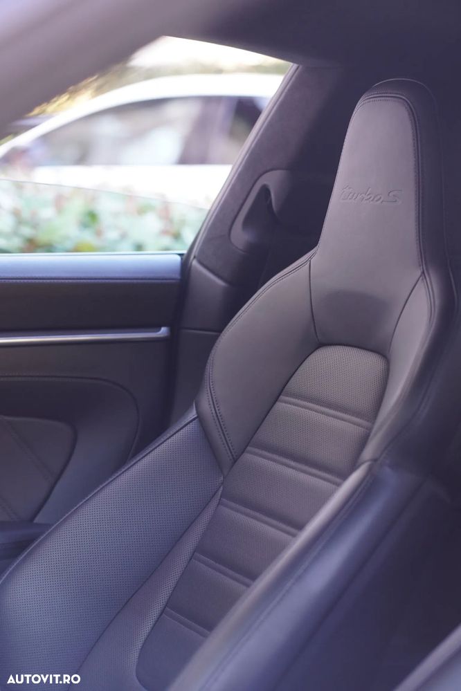 Porsche 911-TURBO-S - 34