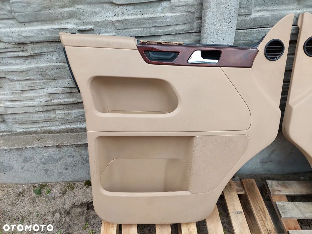 VOLKSWAGEN T5 MULTIVAN BEŻOWY BOCZEK DRZWI LEWY PRAWY - 2