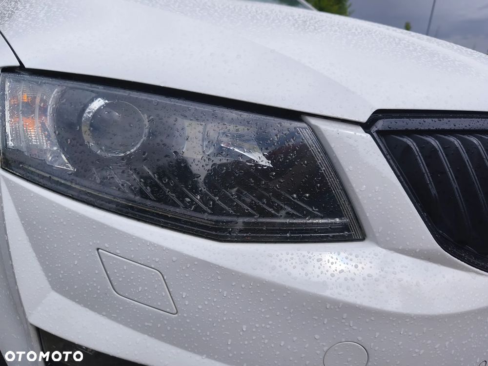 Skoda Octavia 2.0 TDI DSG RS - 21