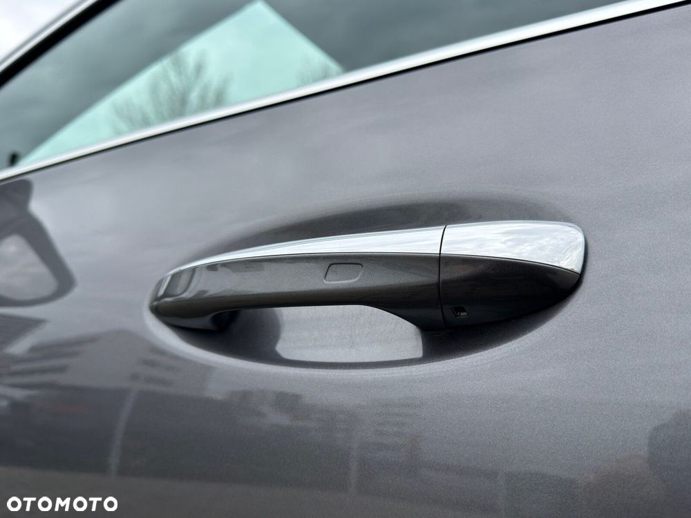 Mercedes-Benz CLA - 13