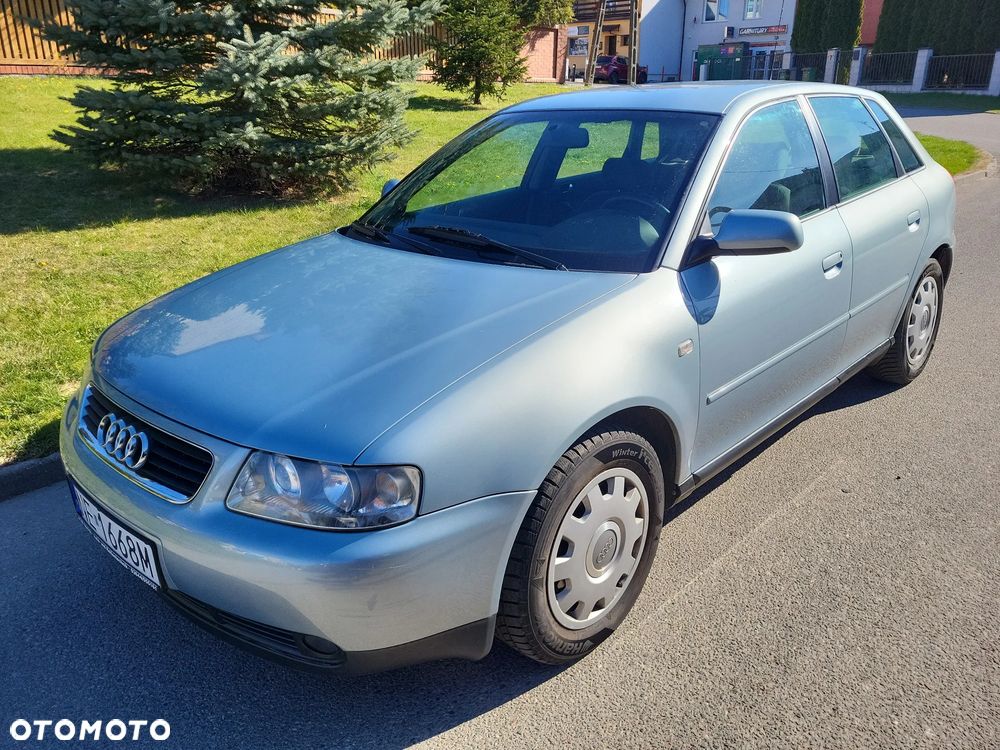 Audi A3 Sportback 1.8 Attraction - 4