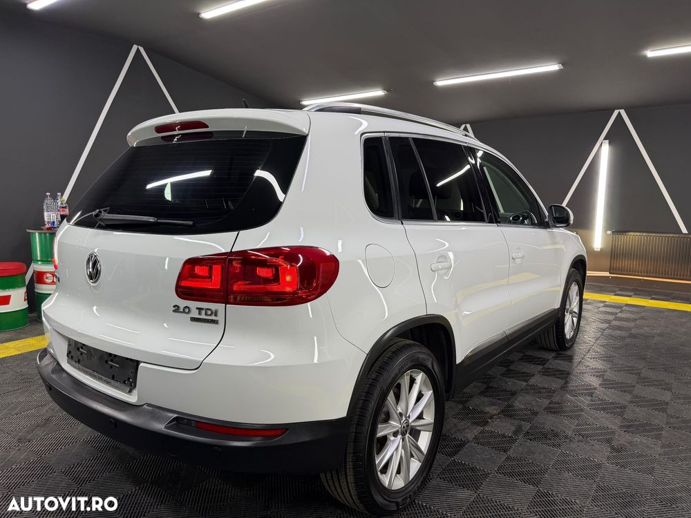 Volkswagen Tiguan 2.0 TDI 4Motion DSG Sport & Style - 11