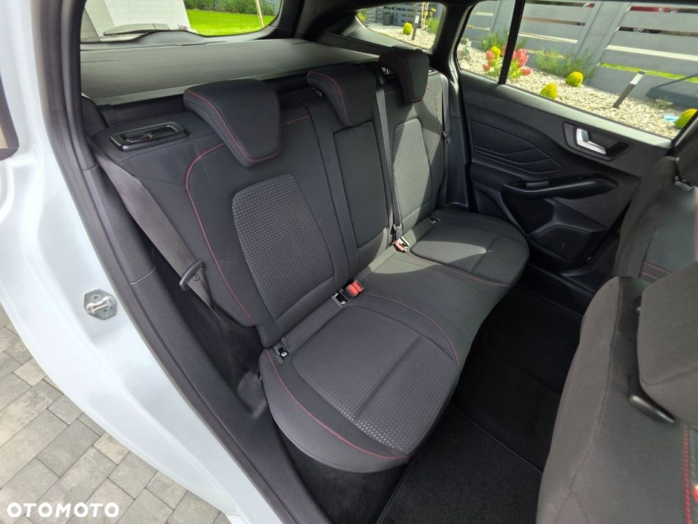 Ford Focus - 23