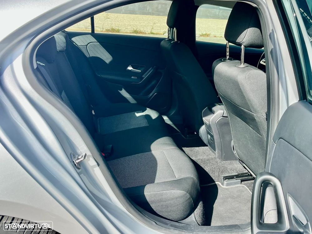 Mercedes-Benz A 180 - 9