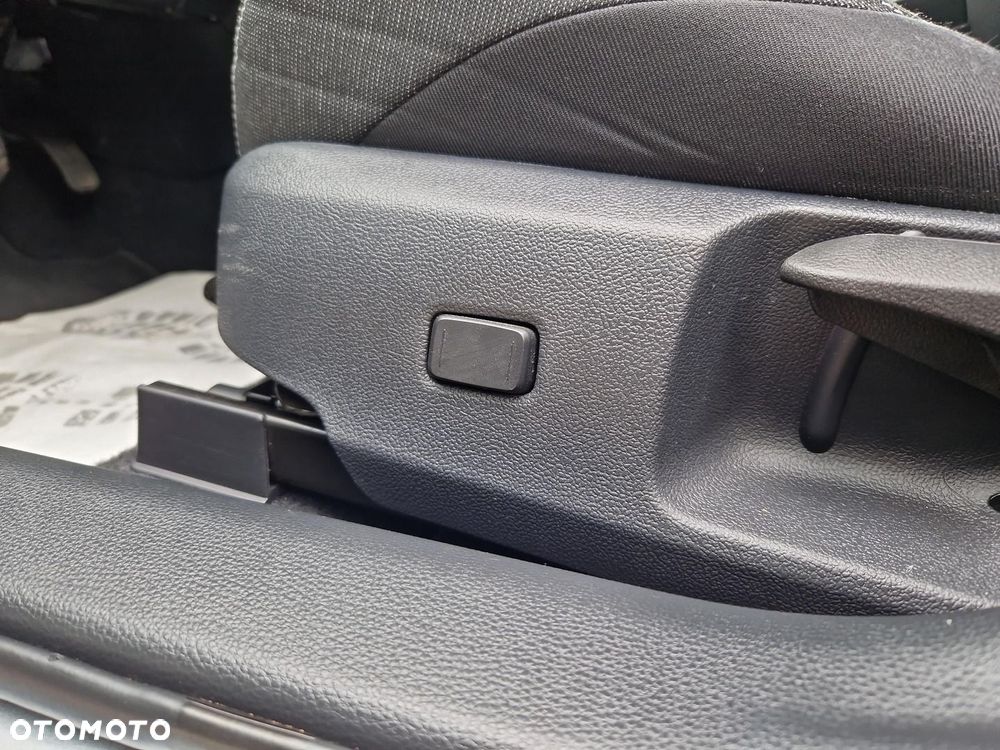 Toyota Corolla 1.8 Hybrid Comfort - 25