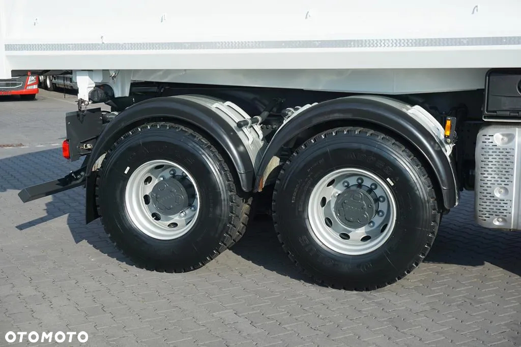 Iveco / TRAKKER / 480 / E 6 / WYWROTKA / 8 X 4 / HYDROBURTA / RETARDER - 40