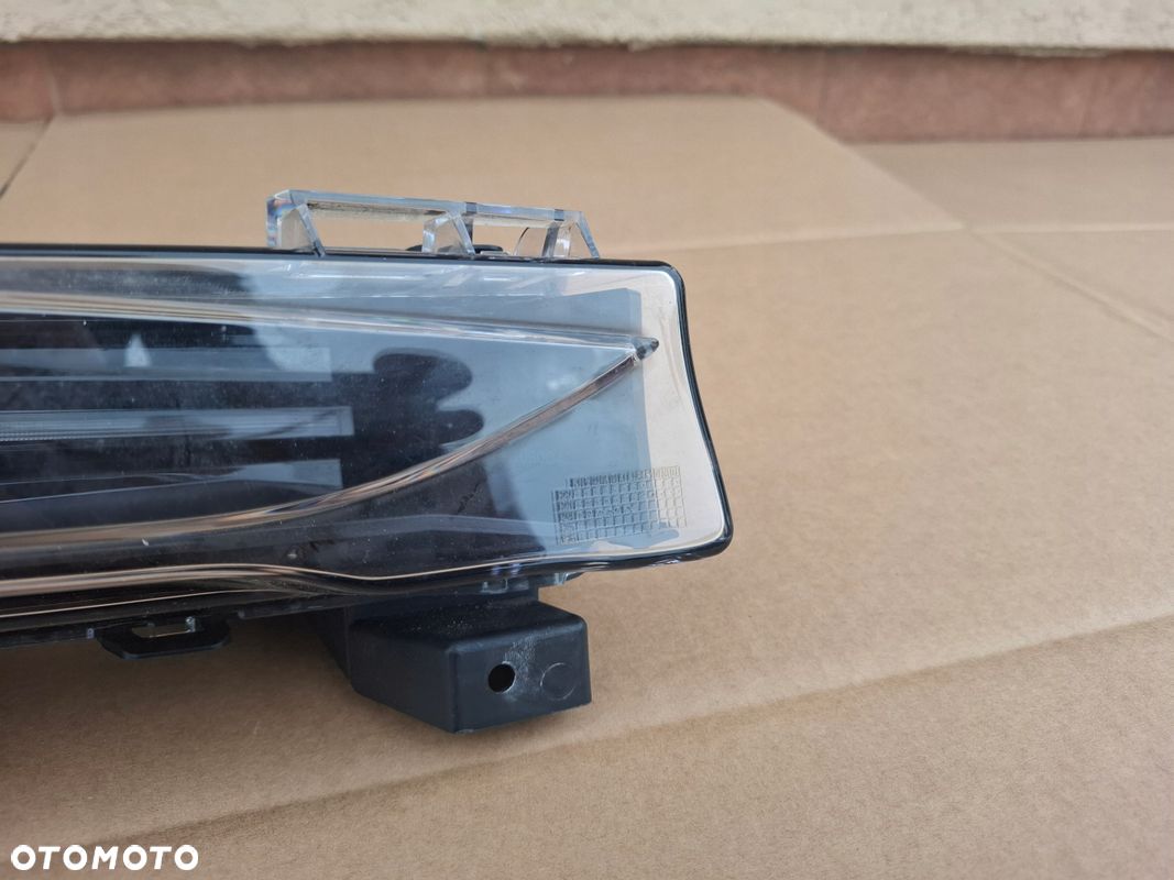 HALOGEN LED TESLA 3 Y 1507933-10-C ORYGINAŁ - 1