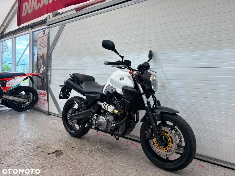 Yamaha MT - 11
