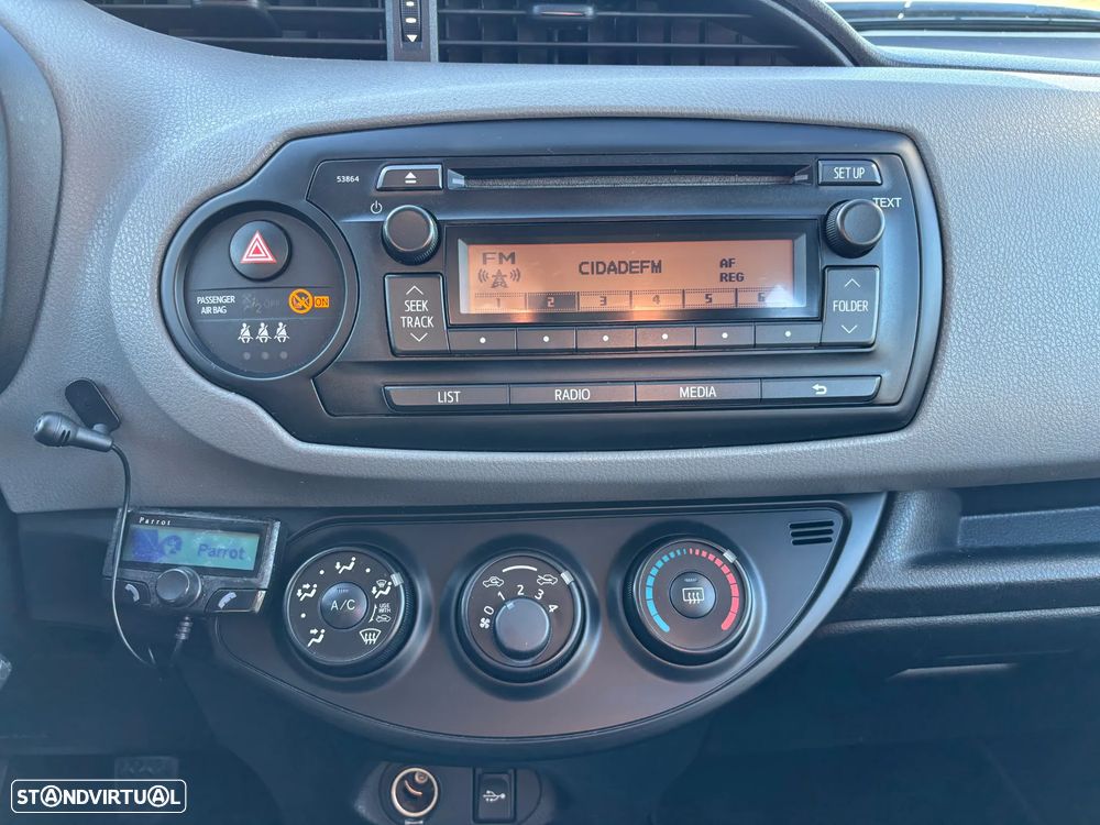 Toyota Yaris 1.4 D-4D ACtive+AC - 14