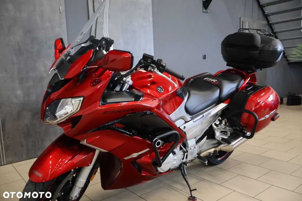 Yamaha FJR - 32