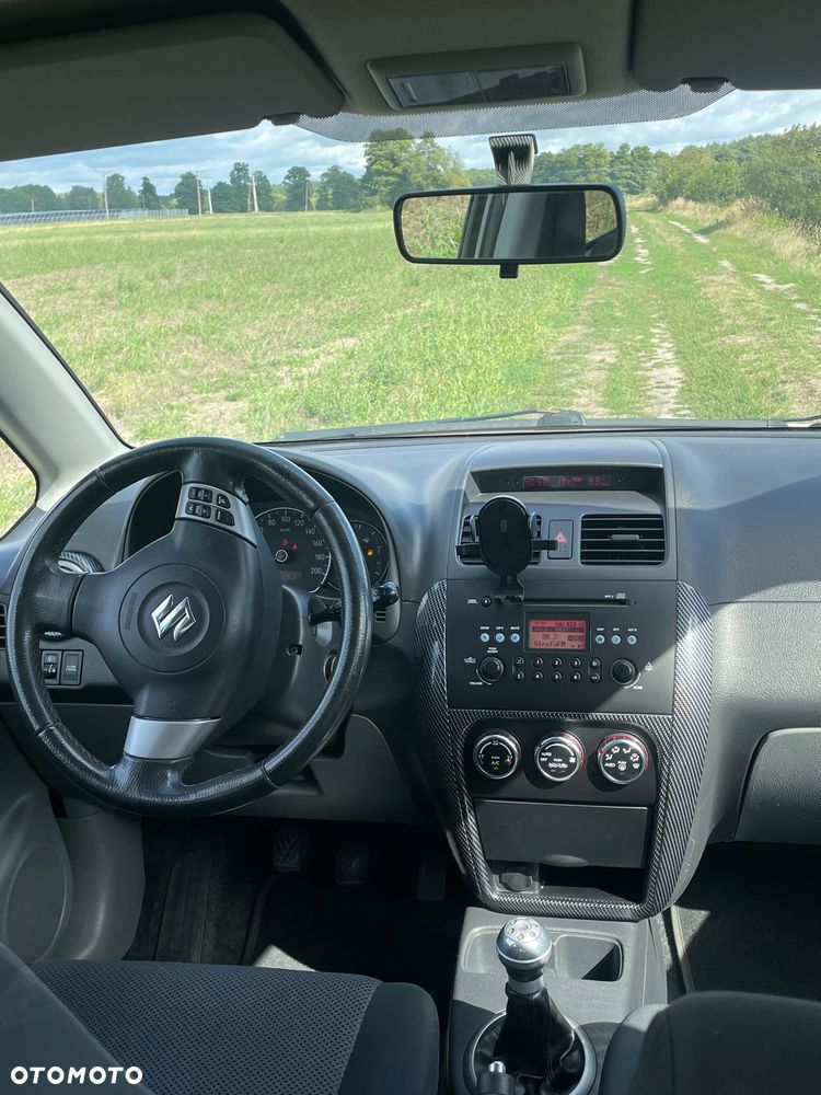 Suzuki SX4 - 8