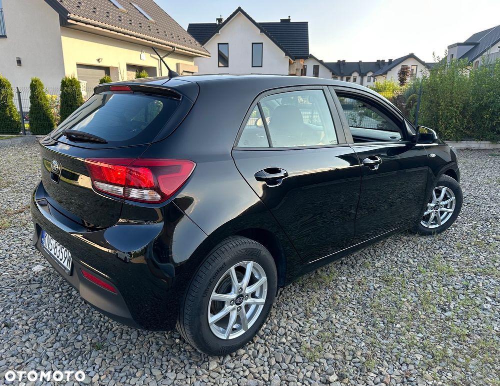 Kia Rio 1.4 L - 37