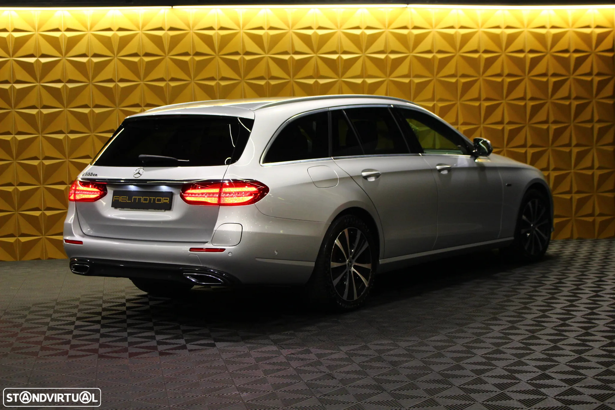Mercedes-Benz E 300 de Exclusive Line - 10