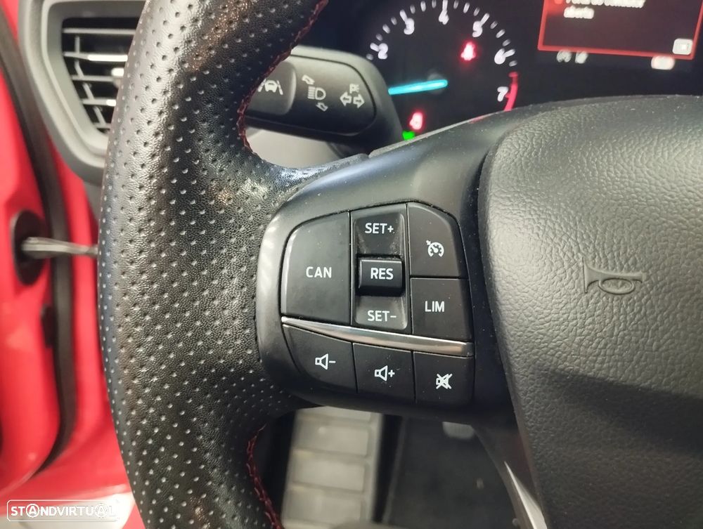 Ford Focus 1.0 EcoBoost ST-Line - 18