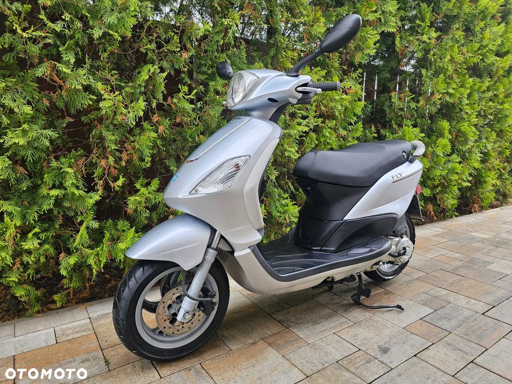 Piaggio FLY - 4