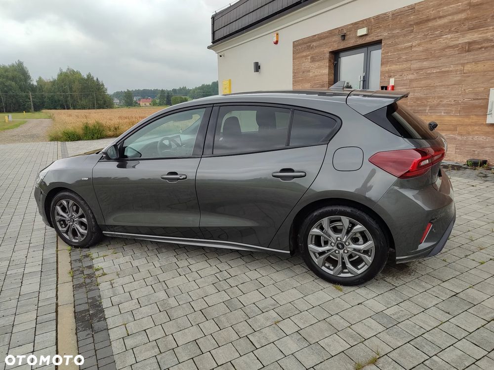 Ford Focus 1.0 EcoBoost Hybrid ST-LINE - 31