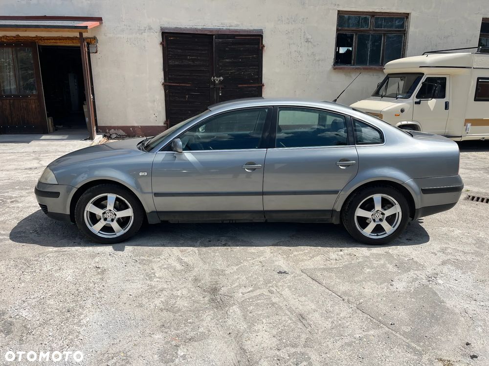 Volkswagen Passat 1.9 TDI Basis - 5