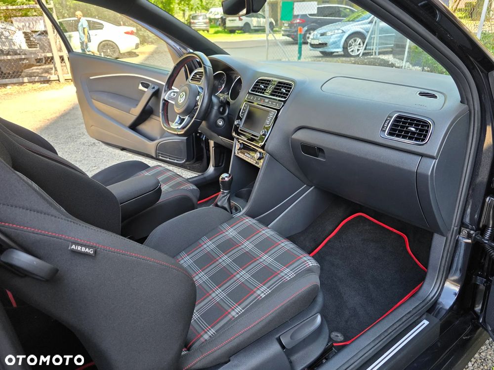 Volkswagen Polo - 20
