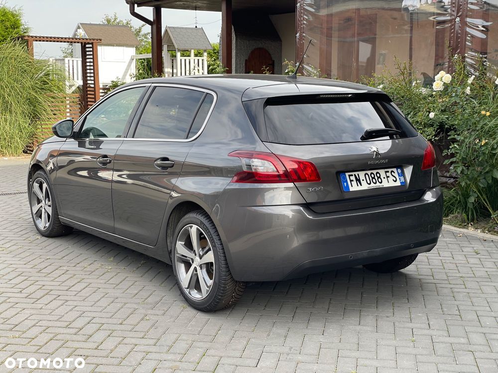 Peugeot 308 PureTech 130 GPF EAT8 Stop & Start Allure Business-Paket - 2