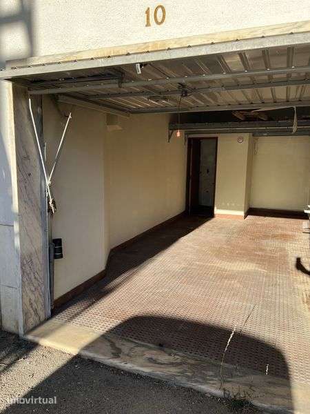 Alugo garagem com 22m2 - Grande imagem: 2/3