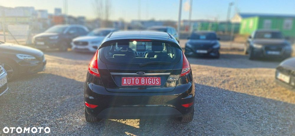 Ford Fiesta - 8