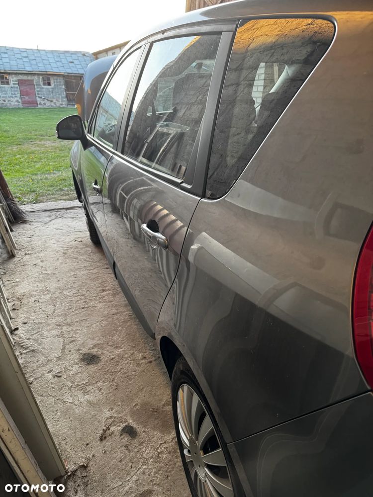 Renault Scenic 1.6 16V 110 TomTom Edition - 6