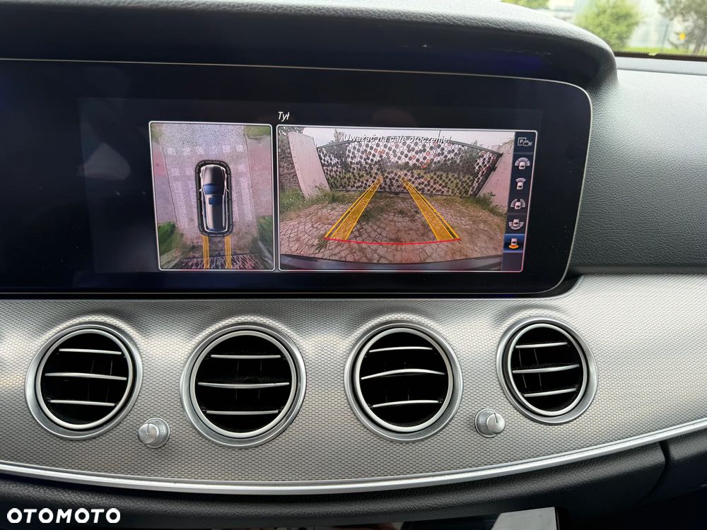 Mercedes-Benz Klasa E 400 4Matic 9G-TRONIC AMG Line - 22
