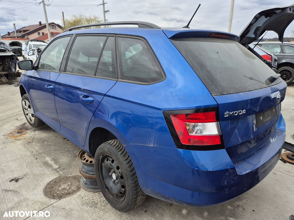 Dezmembram Skoda Fabia 3 2017 1.0 Benzina CHY - 3