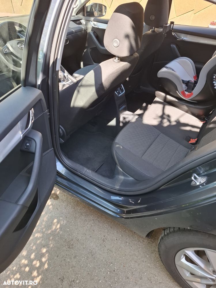 Skoda Octavia 1.6 TDI DSG Style - 8
