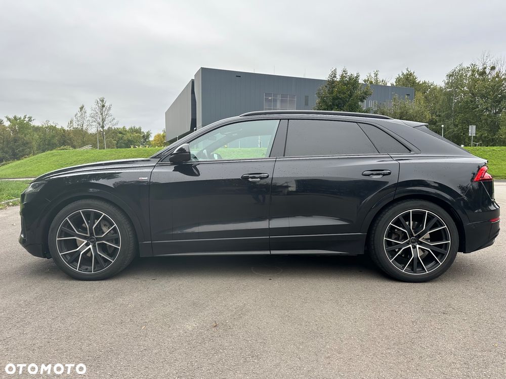 Audi Q8 - 1