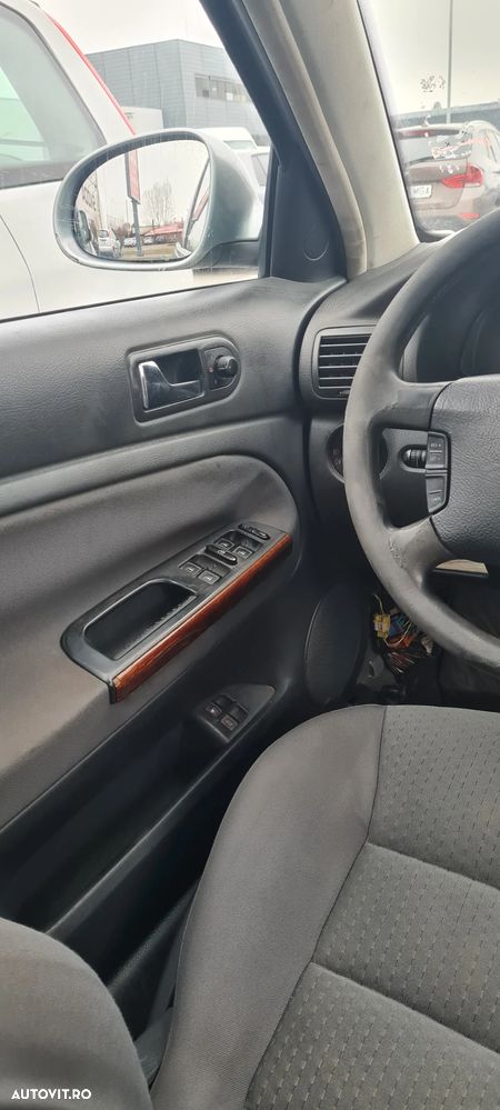 Volkswagen Passat 1.9TDI Highline - 20