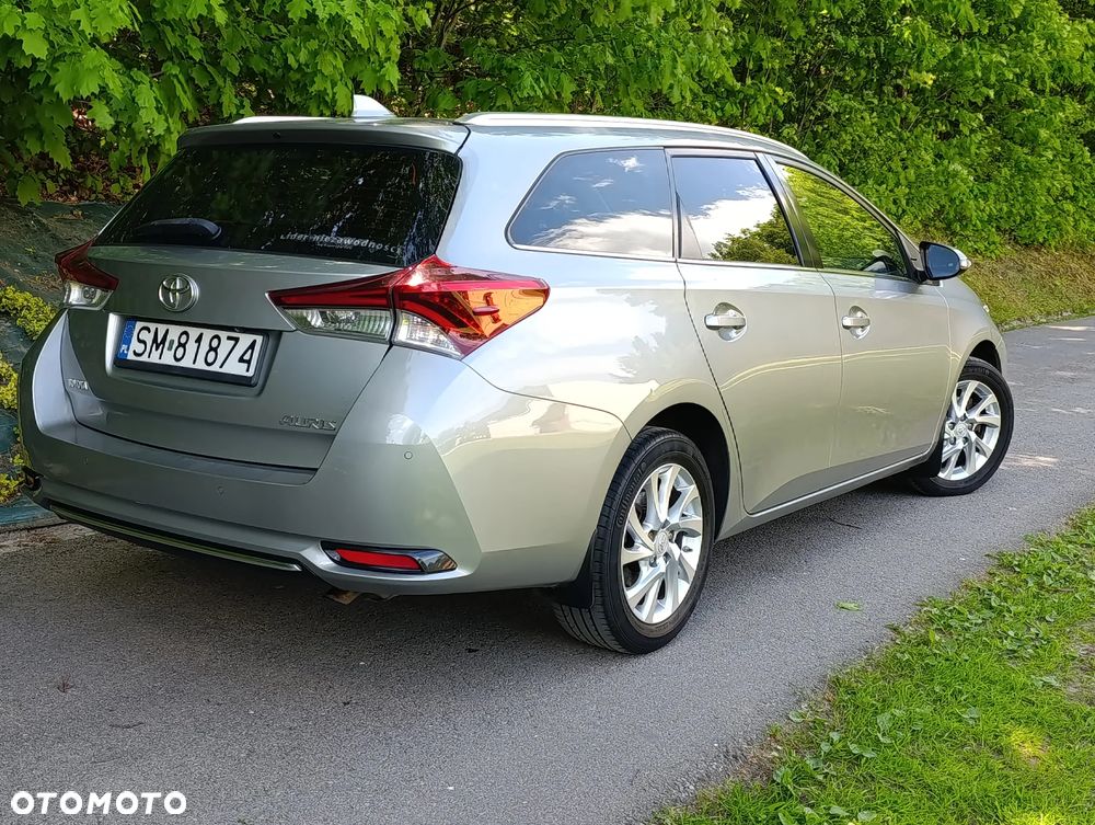 Toyota Auris 1.6 Comfort - 2
