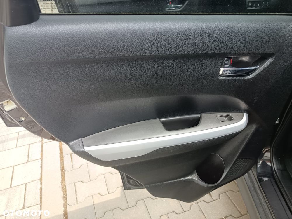 Suzuki Vitara 1.6 (4x4) Allgrip Comfort - 8