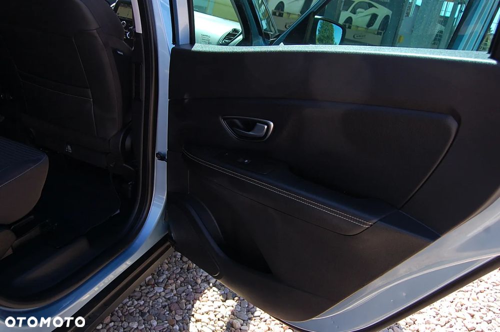 Renault Grand Scenic - 27