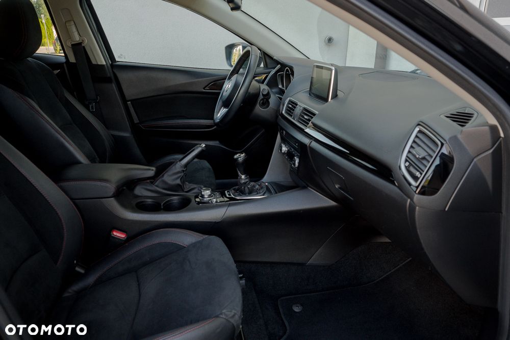 Mazda 3 SKYACTIV-G 120 NAKAMA - 32