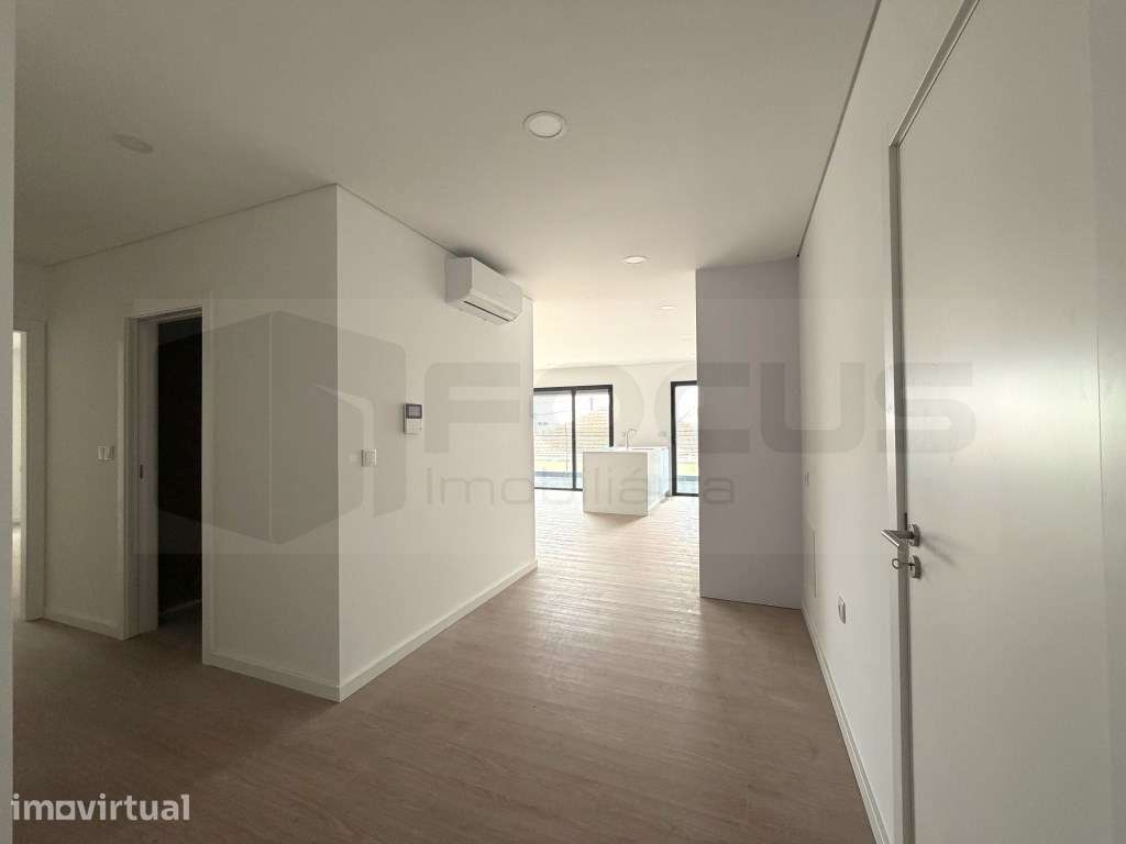 Novidade no mercado !!! Apartamento T2 com terraço- Aveiro / Esgueira - Grande imagem: 2/19