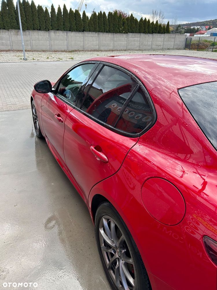 Alfa Romeo Giulia 2.0 Turbo Super - 12