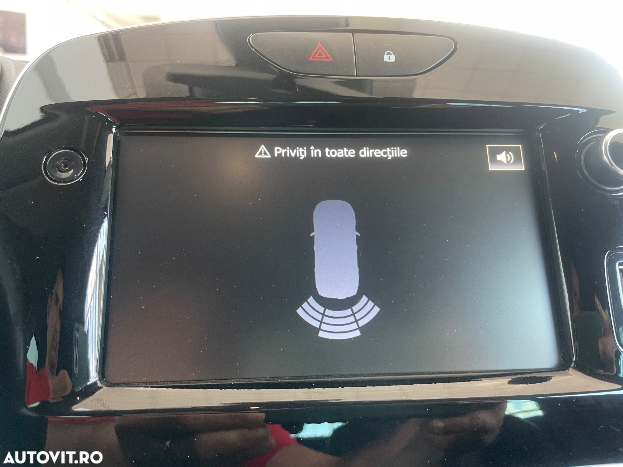 Renault Clio (Energy) TCe 90 Start & Stop INTENS - 12