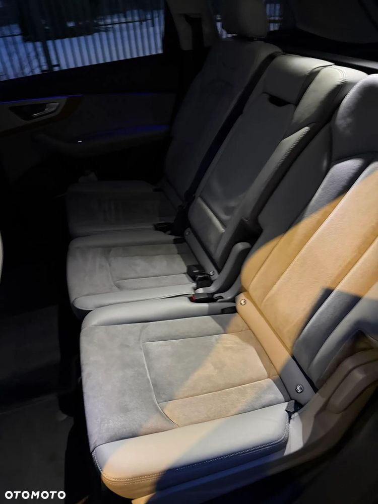 Audi Q7 - 25