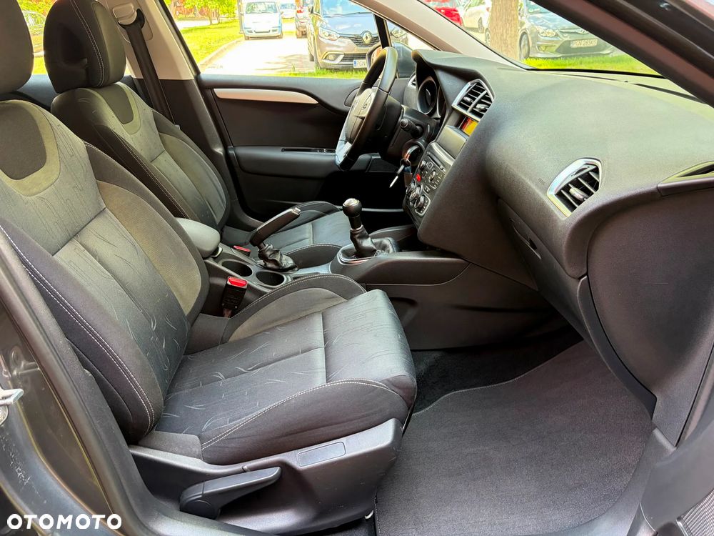 Citroën C4 VTi 95 Selection - 12