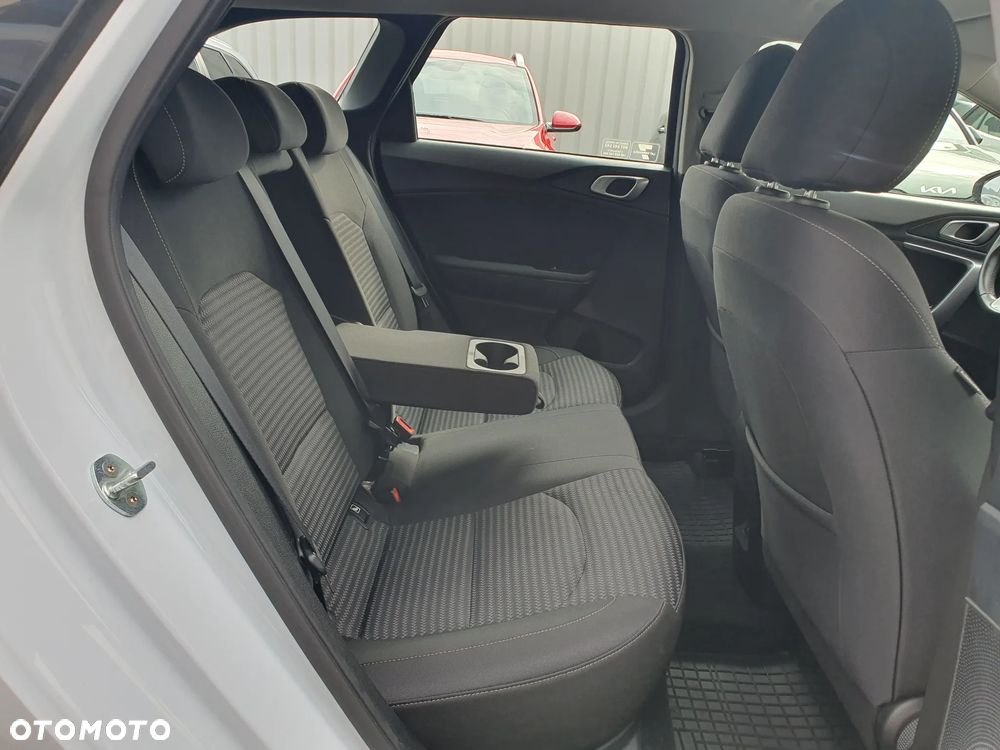 Kia Ceed 1.5 T-GDI M - 24