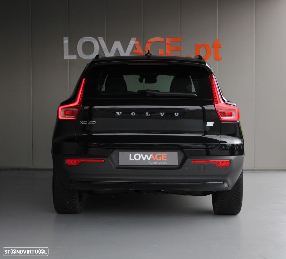 Volvo XC 40 Recharge Core - 11