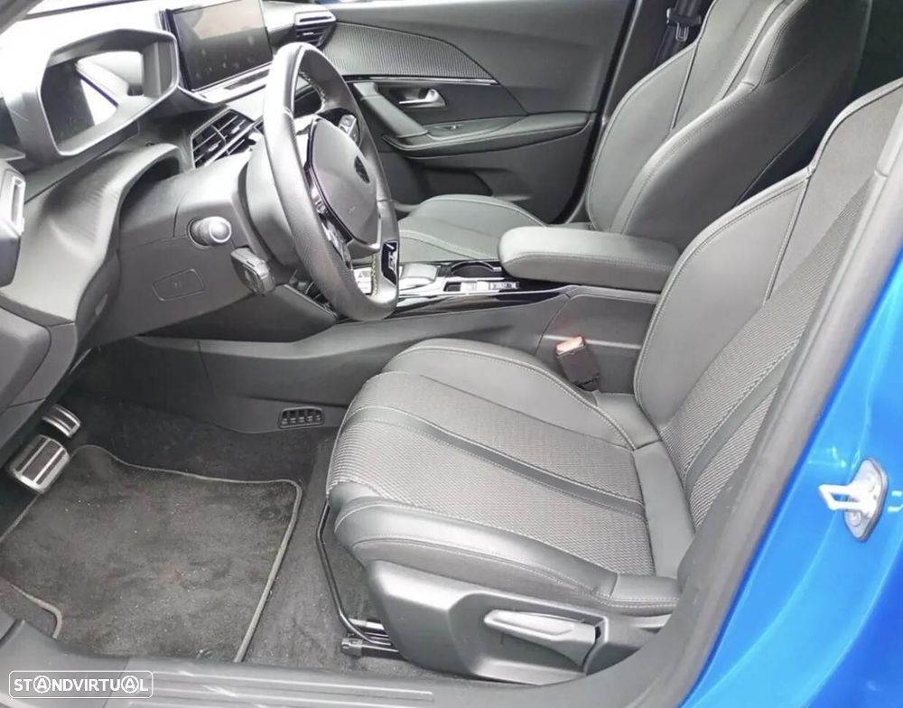 Peugeot e-2008 54 kWh GT - 8