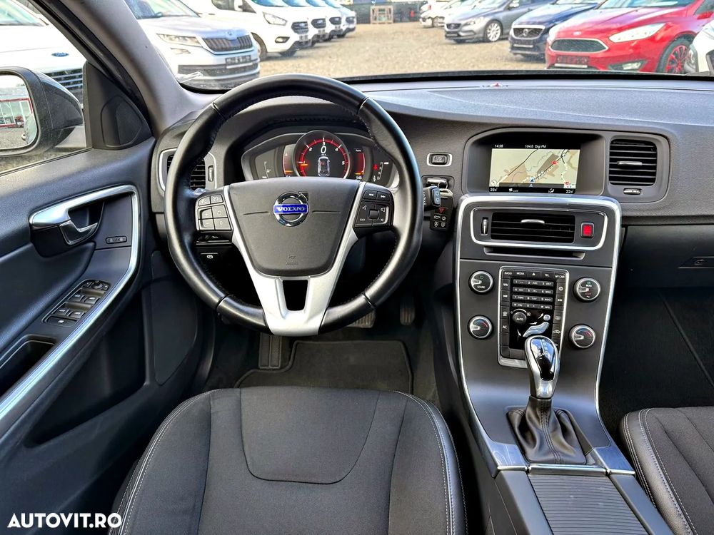 Volvo V60 D3 Geartronic Momentum - 10