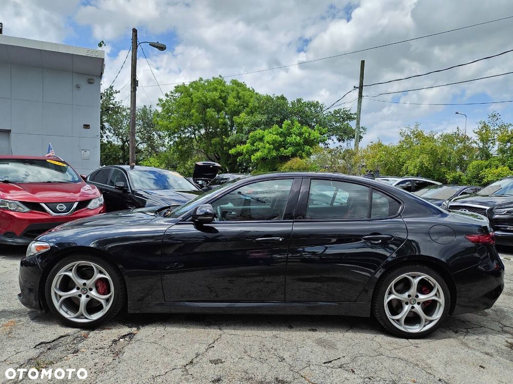 Alfa Romeo Giulia - 7
