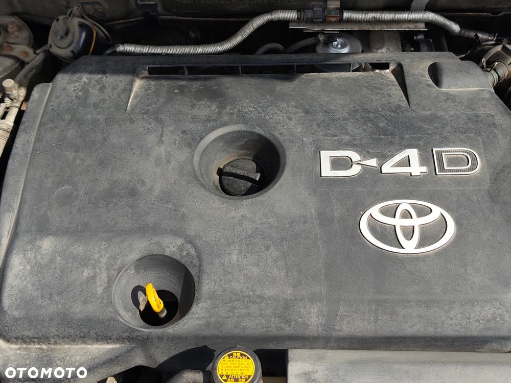 Toyota Avensis 2.0 D-4D Premium - 9