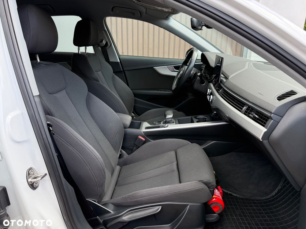 Audi A4 Limousine 35 TFSI Sport S tronic - 11