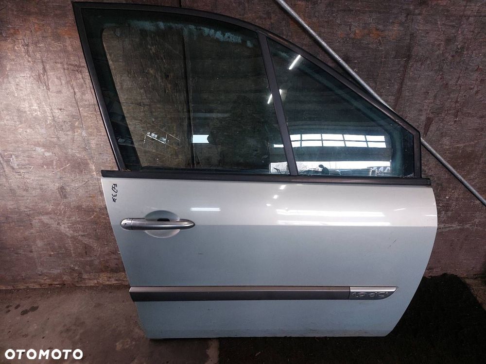 DRZWI KOMPLETNE PRAWY PRZÓD SCENIC II NV632 - 1