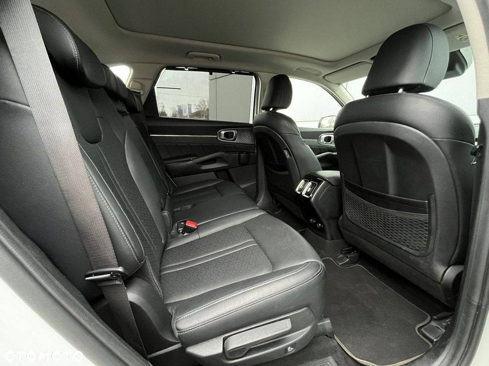 Kia Sorento - 16