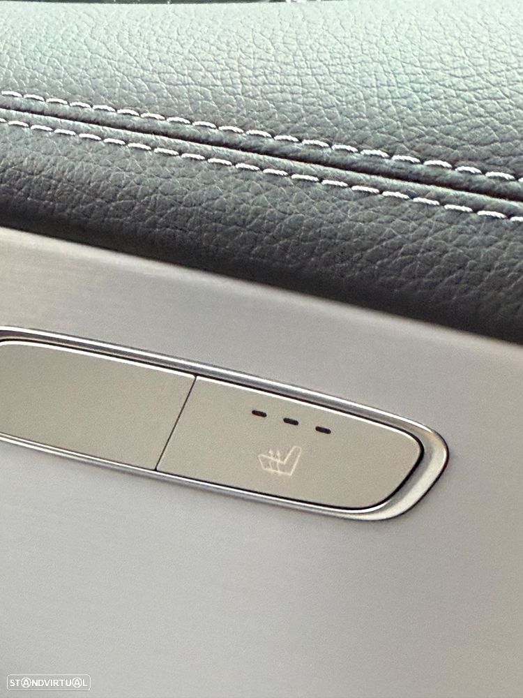 Mercedes-Benz E 300 de 4Matic 9G-TRONIC AMG Line - 11